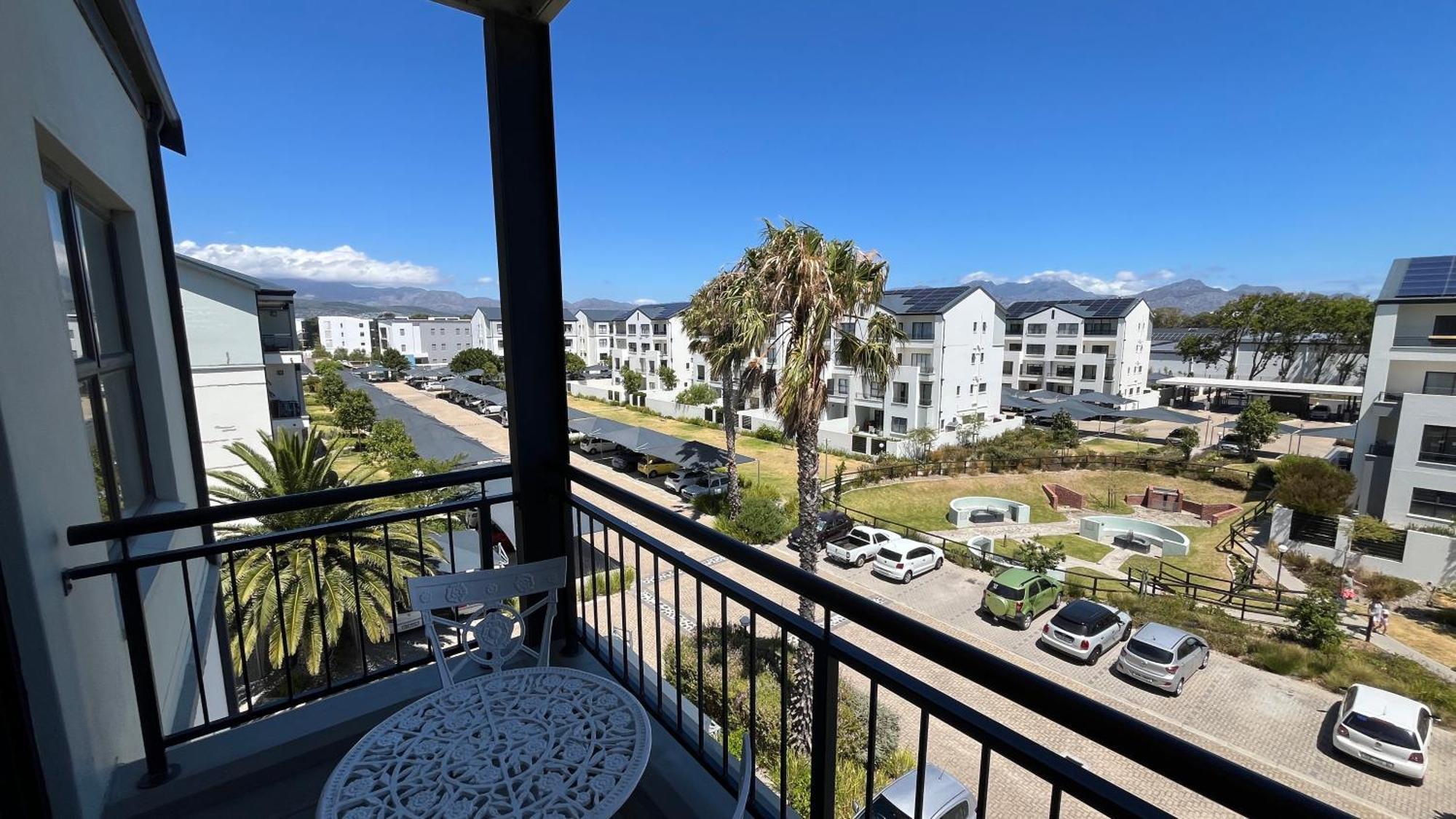 Luxury One Bedroom Apartment Somerset West Exterior photo